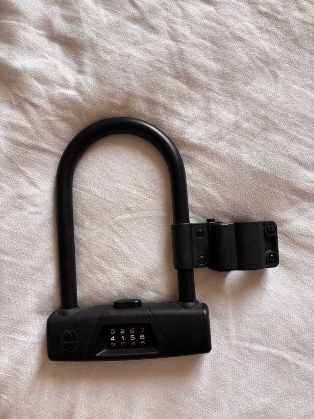 Rocky Mountain Bike U-Lock with Mount